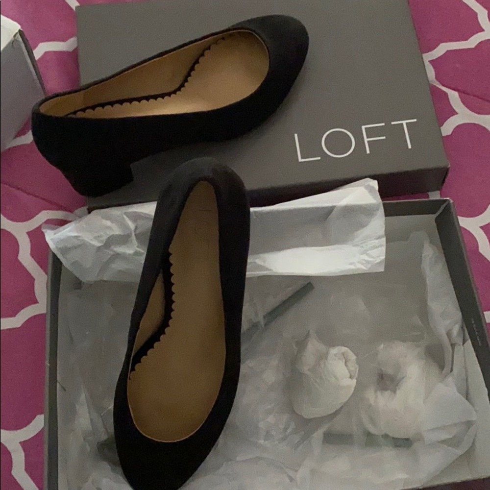 Brand New Suede Loft Pump